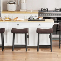 Garvee Set of 4 Brown Saddle Bar Stools – 61cm Counter Height Breakfast Bar Stools – Padded Backless Faux Leather Seats for Kitchen Island